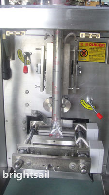 Auger Weighing 1 To 100g Range Filling Packing Machine