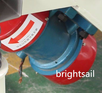 6 Plies Fully Enclosed Linear Vibrating Screen Without Dust Spillage